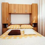 Apartment With Wifi Vrsi, Zadar - 23537 Vrsi